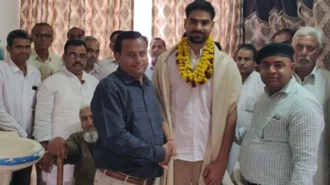 नुआ गाँव सरकारी कर्मचारियों की खान हैं – जाकिर झुंझुनुवाला