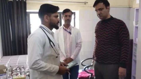 अतिरिक्त मुख्य चिकित्सा एवं स्वास्थ्य अधिकारी डॉक्टर हर्षल चौधरी ने जांची स्वास्थ्य सेवायें