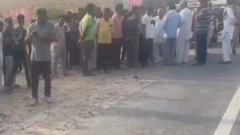 टैंकर की टक्कर से पैदल चल रहे युवक की मौत