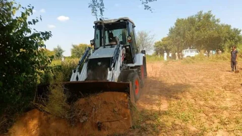 रामपुरा,रुपपुरा में प्रशासन ने खुलवाये तीन रास्ते