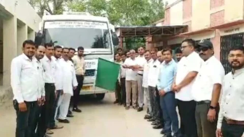 विधिक अधिकारों की जागरूकता को लेकर मोबाईल वैन रवाना