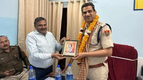 खाटूधाम मेले में सुव्यवस्थाओं के लिए पुलिस अधिकारियों का अभिनंदन किया