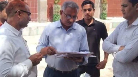 निर्वाचक रजिस्ट्रीकरण अधिकारी ने किया सर्वे का औचक निरीक्षण