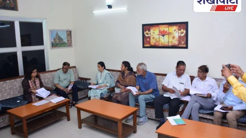 प्रभारी सचिव की समीक्षा बैठक, आपदा प्रबंधन व ‘शहर चलो अभियान 2025’ पर दिए निर्देश