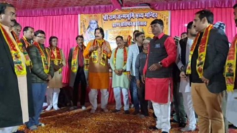 राष्ट्रवादी मंच द्वारा आयोजित विराट भजन संध्या में हुआ कारसेवकों का सम्मान