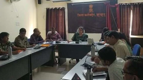 बाढ़ आपदा प्रबंधन/ अतिवृष्टि से संबंधित सभी आवश्यक तैयारियां करें सुनिश्चित – कलक्टर चिन्मयी गोपाल