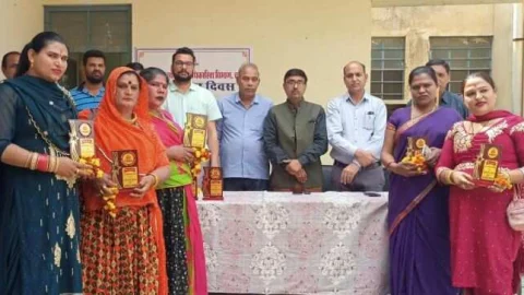 ट्रांसजेण्डर समुदाय के लिए ऑनलाईन पहचान पत्र बनवाने हेतु करवाया आवेदन