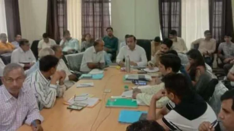 स्वतन्त्रता दिवस की तैयारियों को लेकर अधिकारियों की बैठक का आयोजन