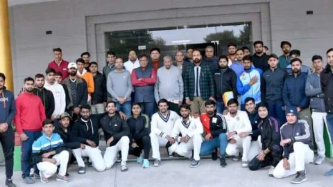 नार्थ वेस्ट जोन इंटर यूनिवर्सिटी टूर्नामेंट के लिए क्रिकेट टीम के खिलाड़ियों का चयन