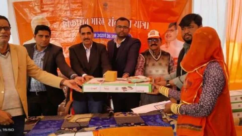 सुलभता के लिए स्थानीय भाषा में जानकारी देने का प्रयास करें – साख