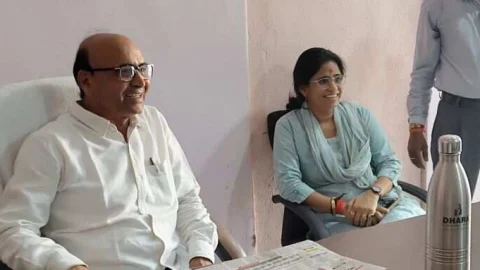 उदयपुरवाटी नगरपालिका में वर्षा चौधरी ने संभाला ईओं का पदभार