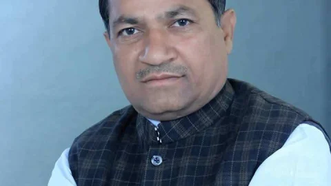 अटल युवा प्रेरकों में राजीव गांधी युवा मित्रों को भी शामिल करे सरकार – चौहान