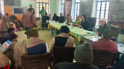 एडीएम सोनी ने रात्रि चौपाल आयोजित कर सुनी आमजन की समस्याएं