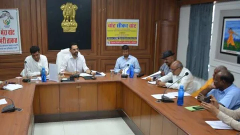 लोकसभा आम चुनाव 2024 : जिला निर्वाचन अधिकारी चौधरी ने प्रेस वार्ता कर दी जानकारी