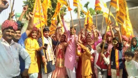 श्याम भक्तों ने निकाली निशान पदयात्रा