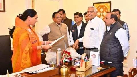 लोकतंत्र सेनानियों में खुशी की लहर, होली से पहले मनायेंगे दिवाली