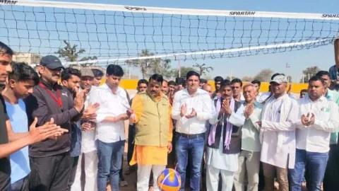 बजावा रावतका में वॉलीबॉल प्रतियोगिता का भाजपा जिलाध्यक्ष ने किया उद्घाटन