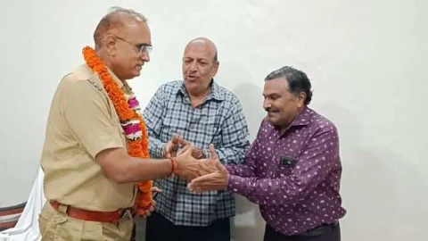 एएसपी गिरधारीलाल शर्मा का जॉइनिंग पर किया स्वागत