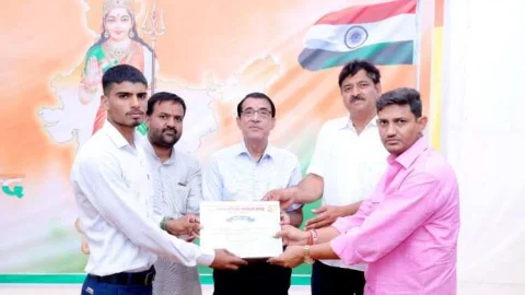 ज्योति माहेश्वरी फाउण्डेशन द्वारा संचालित संस्थानों के छात्र छात्राओं का हुआ सम्मान