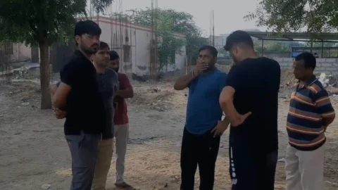 अनियंत्रित बाईक टकराई पोल से, युवक की मौत