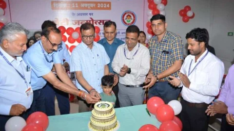 लड़कियां देश का भविष्य है – जिला कलेक्टर