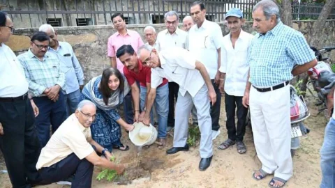 मनुष्य की पीड़ा को कम करना ही रेडक्राॅस सोसाइटी उद्देश्य – पुष्पा सत्यानी