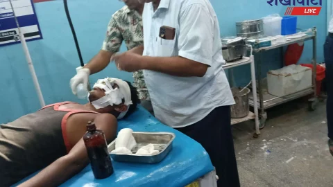 मेगा हाइवे पर हादसा: बाइक सवार दो युवक गंभीर घायल