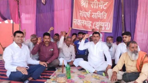 गोठड़ा में किसानों का अनिश्चितकालीन धरना जारी