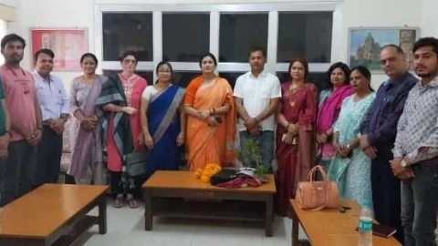 बाल संरक्षण आयोग सदस्य गर्ग व नागा रविवार को सीकर दौरे पर रहे