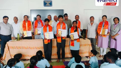 भारत विकास परिषद् ने किया गुरु वंदन छात्र अभिनंदन