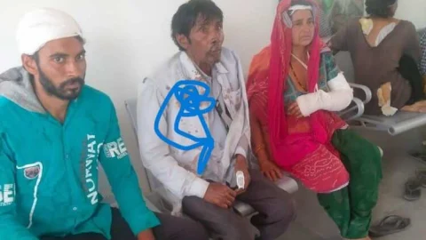 मुकदमे पर कोई कार्यवाही नहीं होने पर एस पी को सौपा ज्ञापन