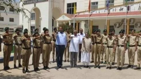 एनसीसी कैडेट्स को पर्यावरण संरक्षण की शपथ दिलाई