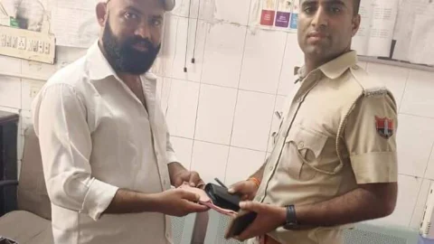 गंभीर घायल मरीज यादव को 108 एंबुलेंस की सहायता से पहुंचाया हायर सेंटर अस्पताल