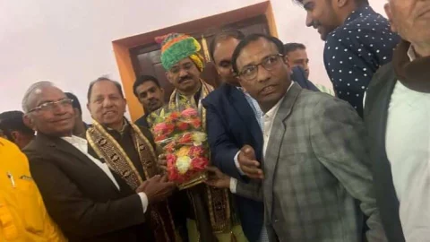 शिक्षक विद्यार्थियों को संस्कार और संस्कृति से प्रेरित गुणवत्तापूर्ण शिक्षा प्रदान करें – उप मुख्यमंत्री बैरवा