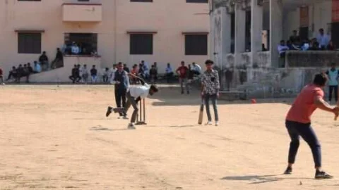 खेल-कूद प्रतियोगिता में खिलाड़ियों ने दिखाया अपना हुनर