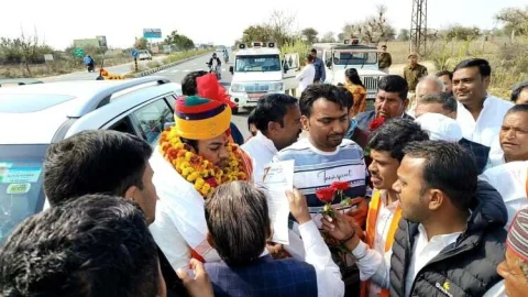 प्रधानाचार्य व स्टाफ से अभद्रता व दुराचरण के आरोपियों पर कार्यवाही की मांग