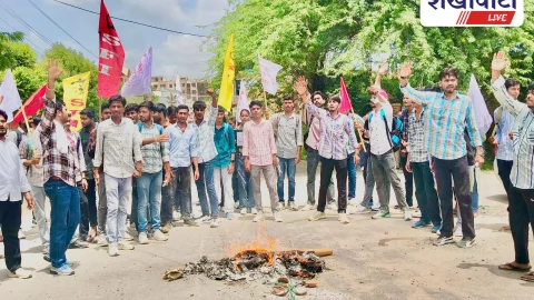 छात्रसंघ चुनाव बहाली को लेकर झुंझुनूं में एसएफआई का प्रदर्शन