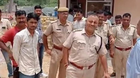 बाबा के भेष में आये लूटरे ने भभूत देकर सोने की दो अंगूठी व चैन लूटी