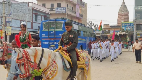 नेताजी सुभाषचन्द्र बोस की जयंती पर निकाला पथ संचलन