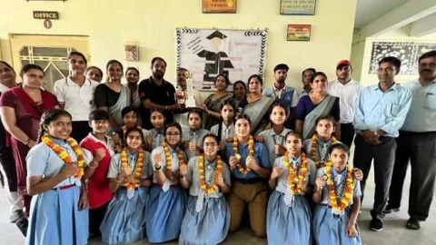 जिला स्तरीय कराटे व जूडो में पीरामल गर्ल्स स्कूल बगड़ की छात्राओ ने जीते गोल्ड व सिल्वर मेडल