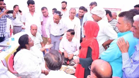 हर परिवार के संरक्षक की भूमिका निभा रहे मुख्यमंत्री गहलोत – रेहाना रयाज