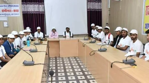 सड़क सुरक्षा सप्ताह अंतर्गत दिया वॉलिंटियर्स को प्रशिक्षण