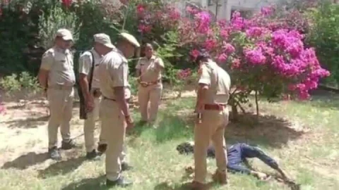 नवलगढ़ के गांधी पार्क मिला युवक का शव