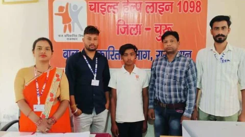 चाइल्ड हेल्पलाइन ने लावारिस नाबालिग को रेस्क्यू कर संप्रेषण गृह भेजा
