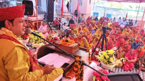 ब्रह्मा, विष्णु और महेश के स्वरूप में माँ भगवती ही परब्रह्म शक्ति – कृष्णानंद महाराज