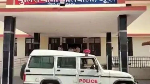 युवती की फर्जी इंस्टाग्राम आईडी बनाकर ब्लैकमेल करने का मामला