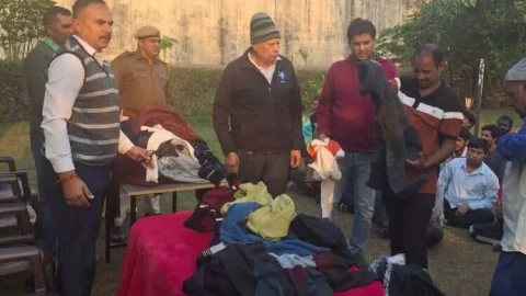 सीकर में जिला कारागृह के बंदियों को किया गया गरम कपड़ों का वितरण