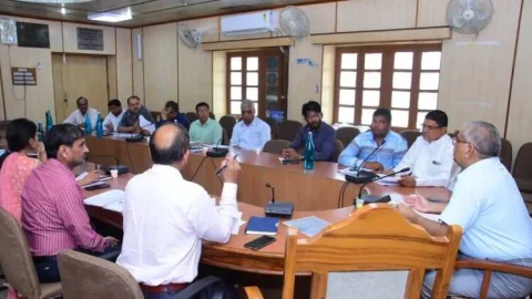 औद्योगिक क्षेत्रों की समस्याओं का संवेदनशीलता से हो समाधान – गौतम