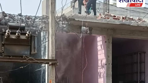 सीकर वार्ड 51 में फौजी सहित नागरिकों ने खुद हटाया अतिक्रमण