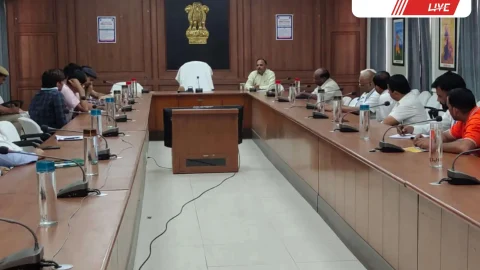 स्टूडेंट्स को नशे से दूर रखने लिए कोचिंग संस्थानों में जागरूकता के बैनर 15 दिन में लगाए – एडीएम रतन कुमार